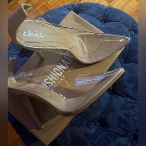 Chic clear plastic pump size EUR 40!